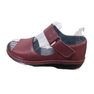 Riker Anti-stress Burgundy Size 7 Strappy Sandal Nwob